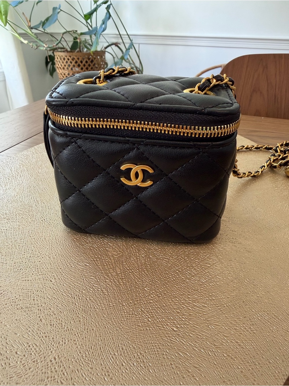 Chanel VIP Vanity Bag – Black Quilted Crossbody (Cosmetics Gift)